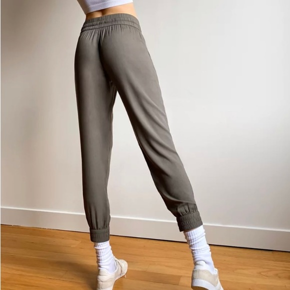 Aritzia Sunday Best Grenville Pant - Picture 7 of 8